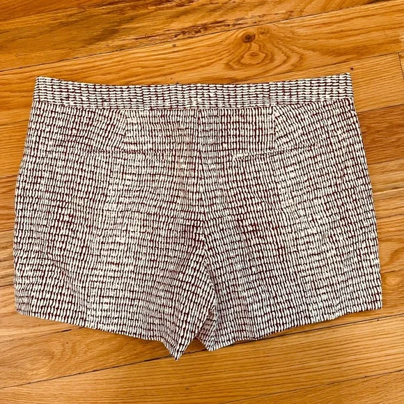 🩳 Ann Taylor Ladies Shorts 🩳 - Picture 2 of 4